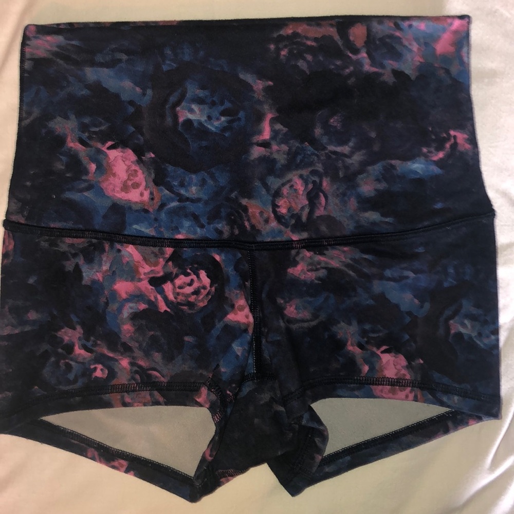 Lululemon Align shorts 2.5 size 2